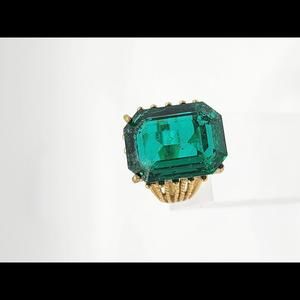 Green Glass Sterling Size 7 Ring